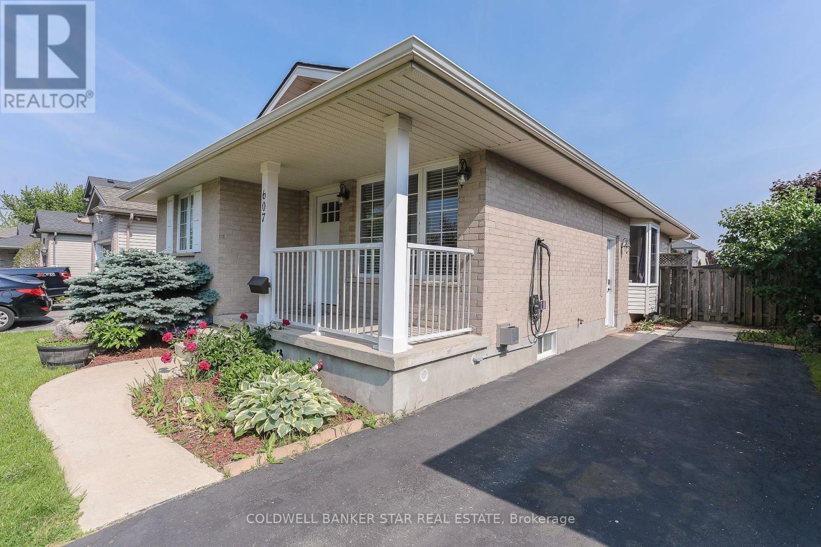 Property Photo: 607 Highview Drive ON N5R 6B4