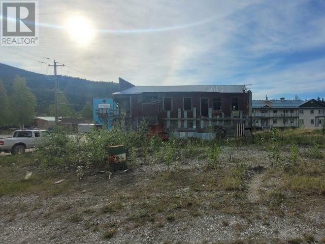 Property Photo: 252-A Harper Street YT Y0B 1G0