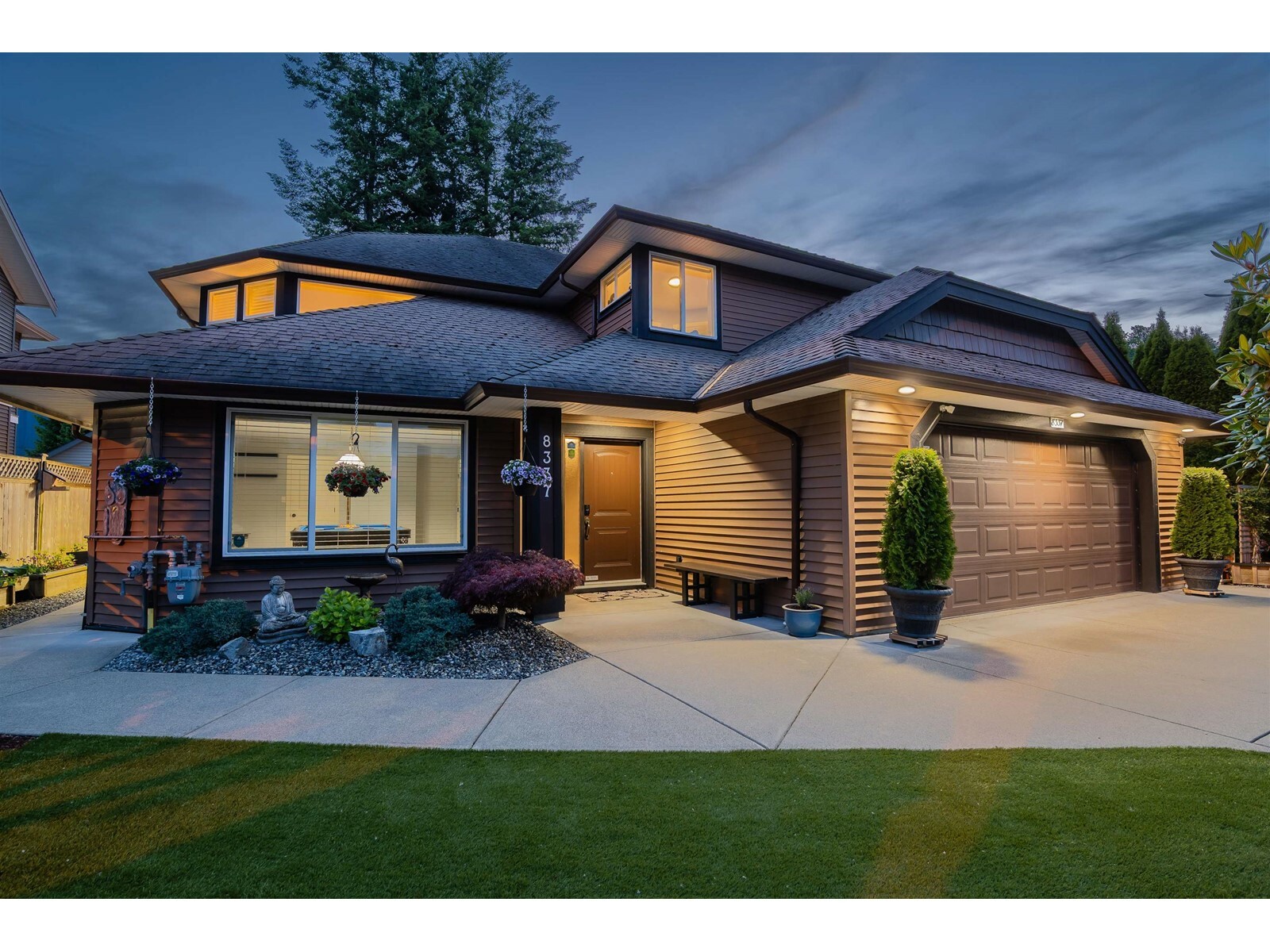 Property Photo: 8337 Shimek BC V2V 6S2