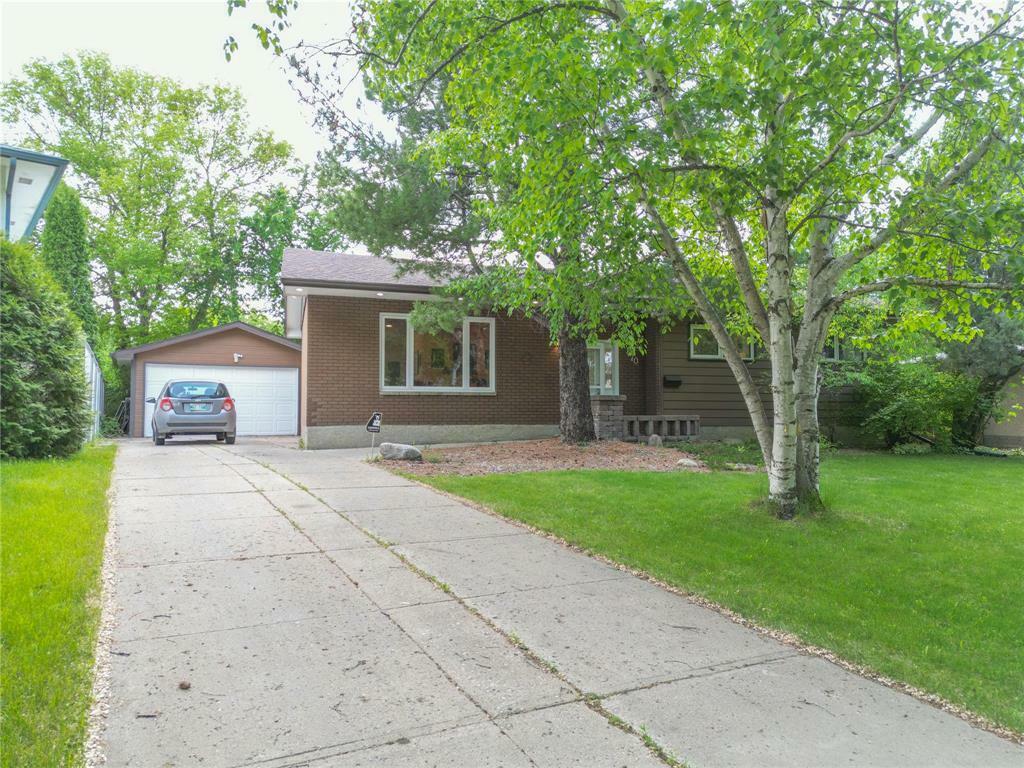 70 Silver Birch Drive  Brandon MB R7B 1A9 photo