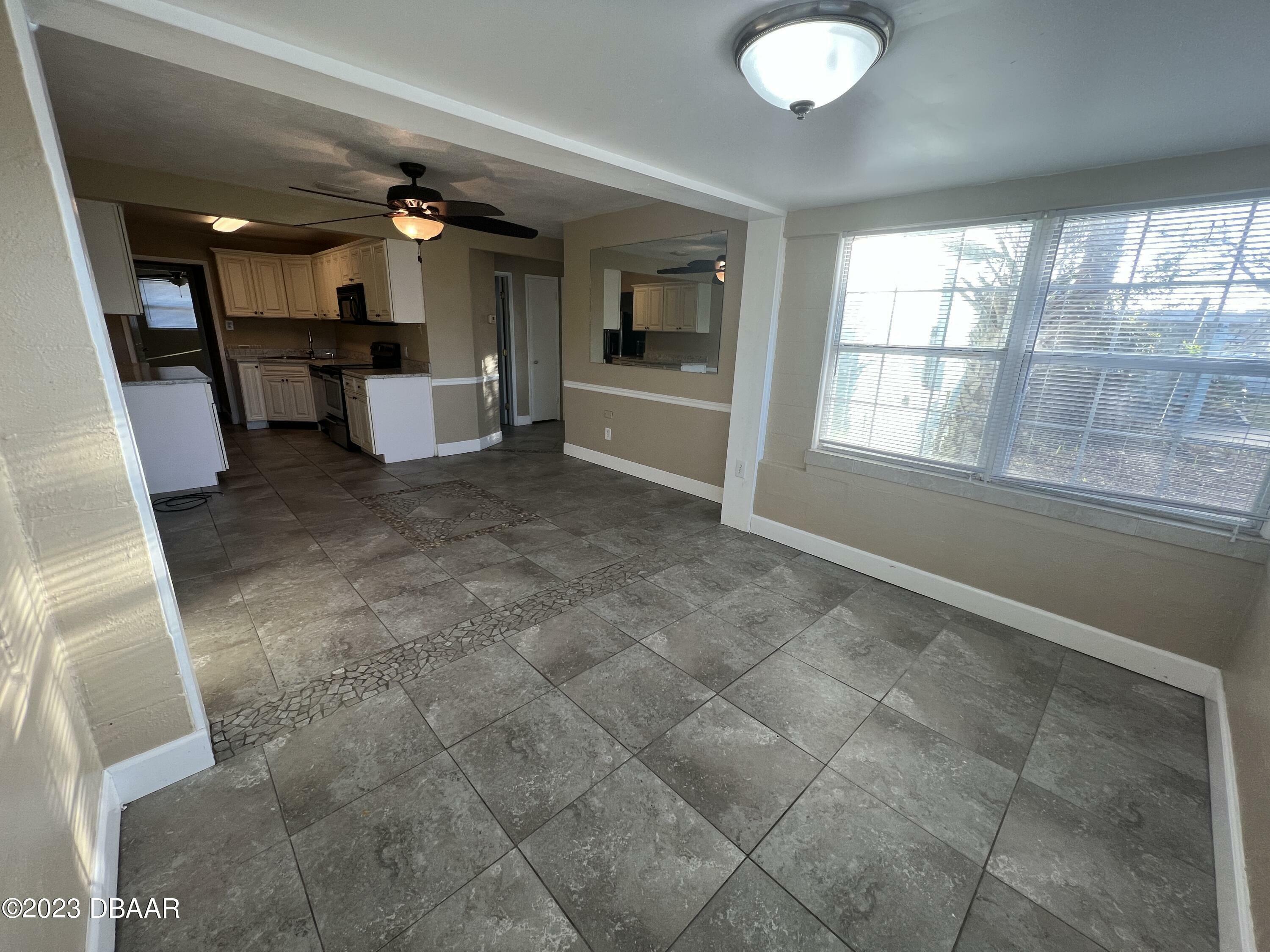 Property Photo: 151 Roberta Road FL 32176