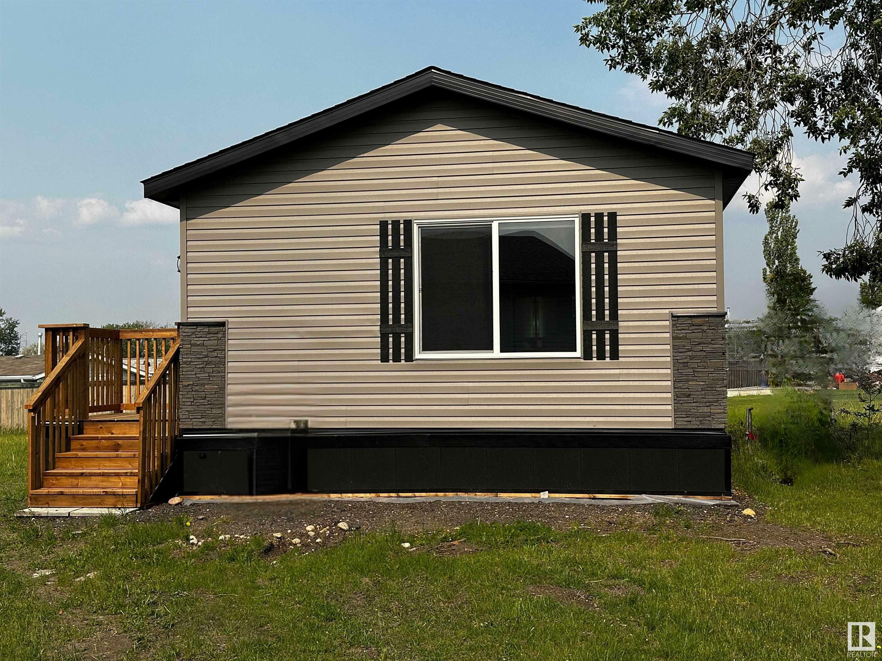 Property Photo: 74 Willow Park Estates AB T9E 5R5