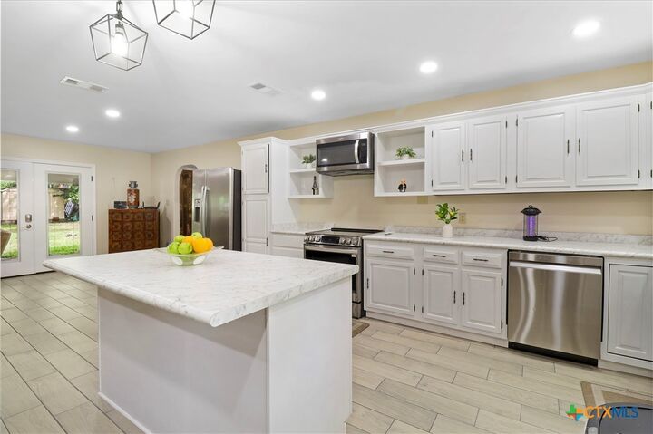 Property Photo:  1313 Oakridge Drive  TX 78606 