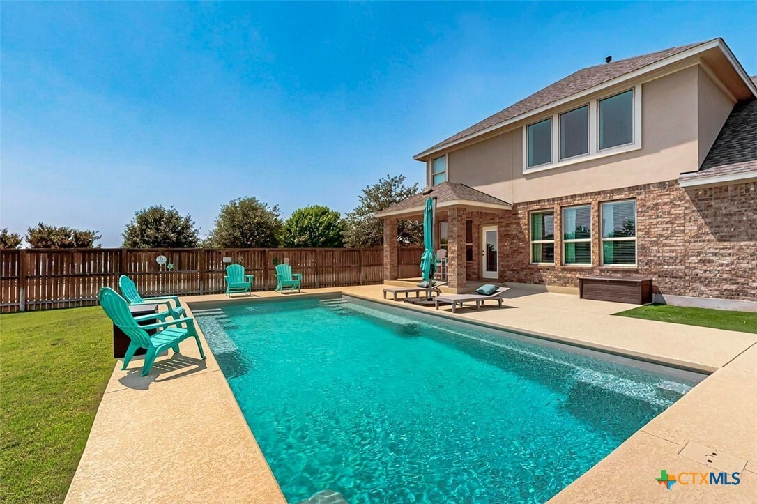 Property Photo:  3301 Amerigo Place  TX 78665 
