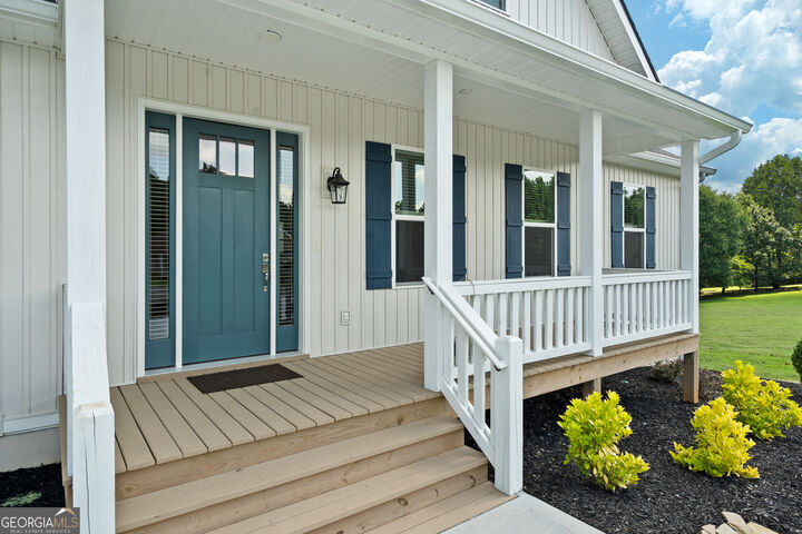 Property Photo: 15 Kiloran Way GA 30512