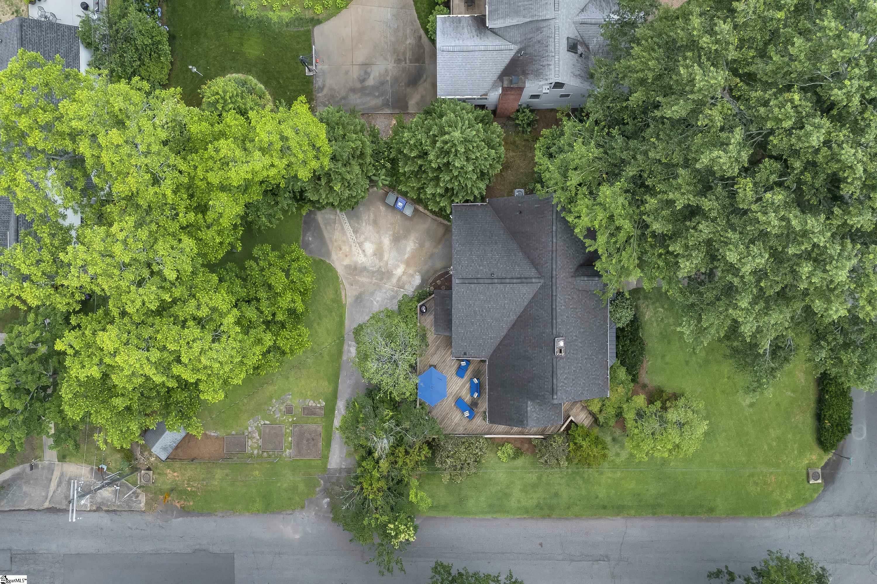 Property Photo: 1 Longview Terrace SC 29605