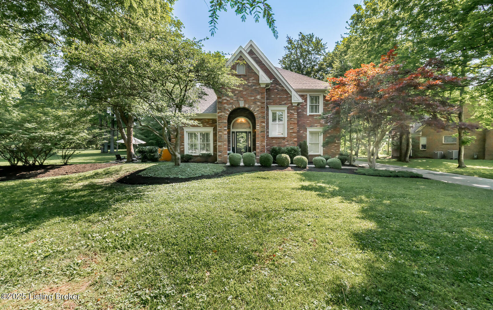 Property Photo:  5 Anchorage Pointe  KY 40223 