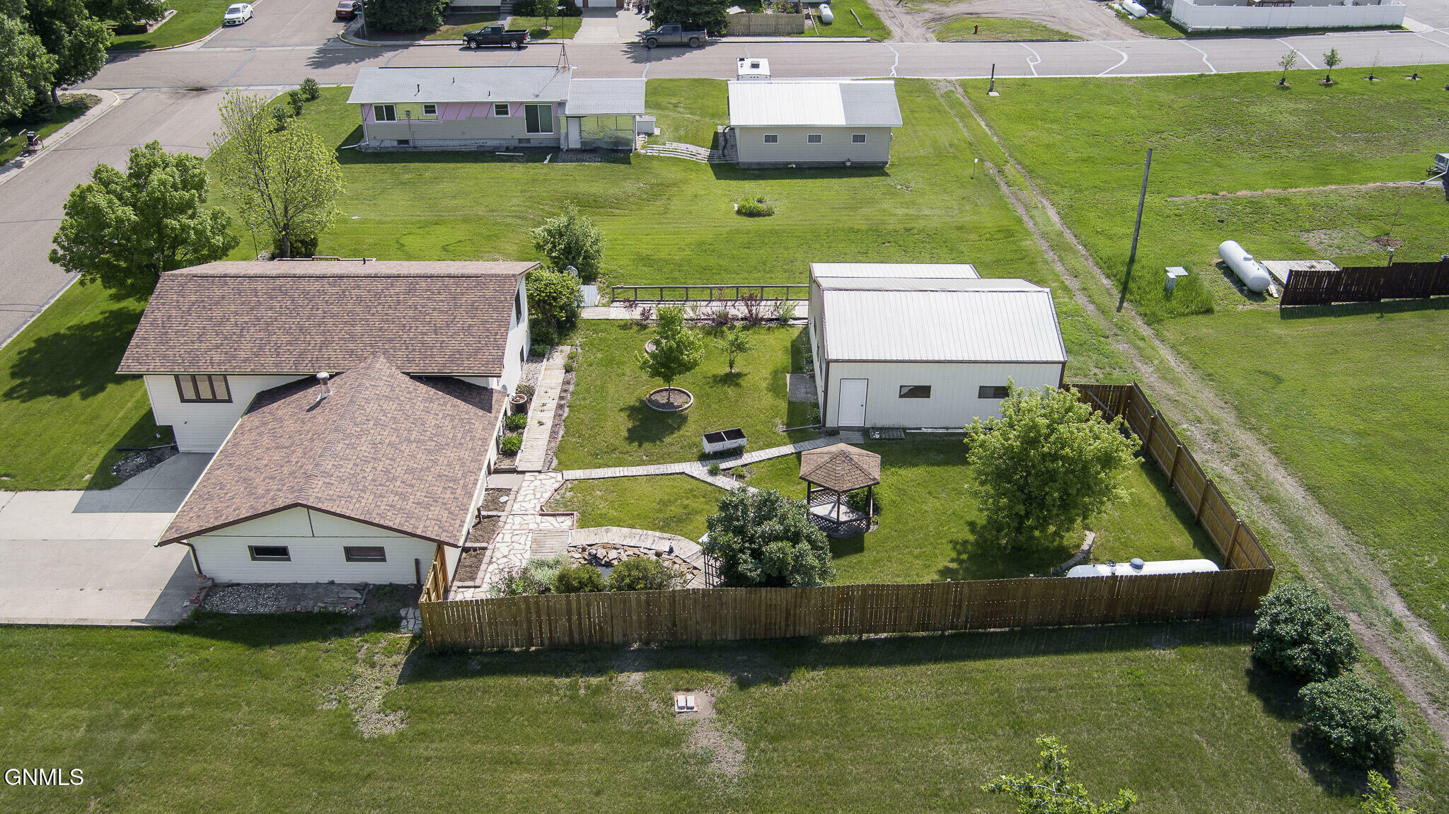 Property Photo:  109 Lamborn Avenue  ND 58571 