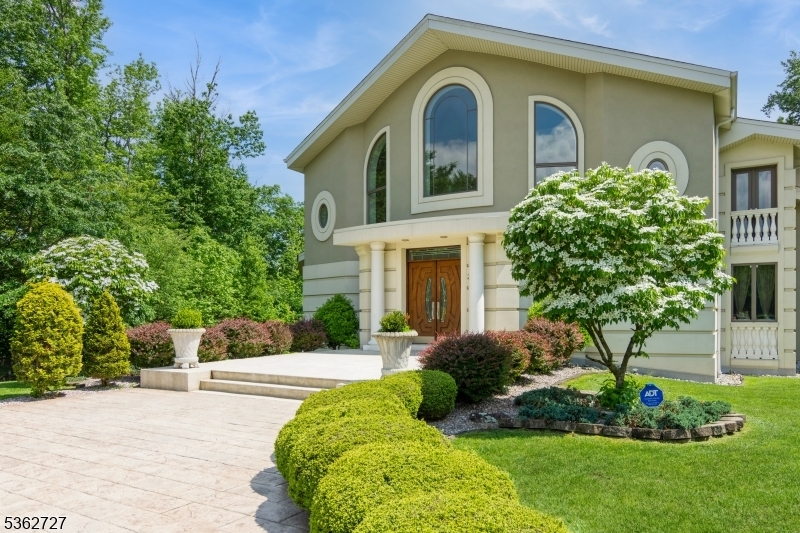 Property Photo: 27 Mare Haven Ct NJ 08902