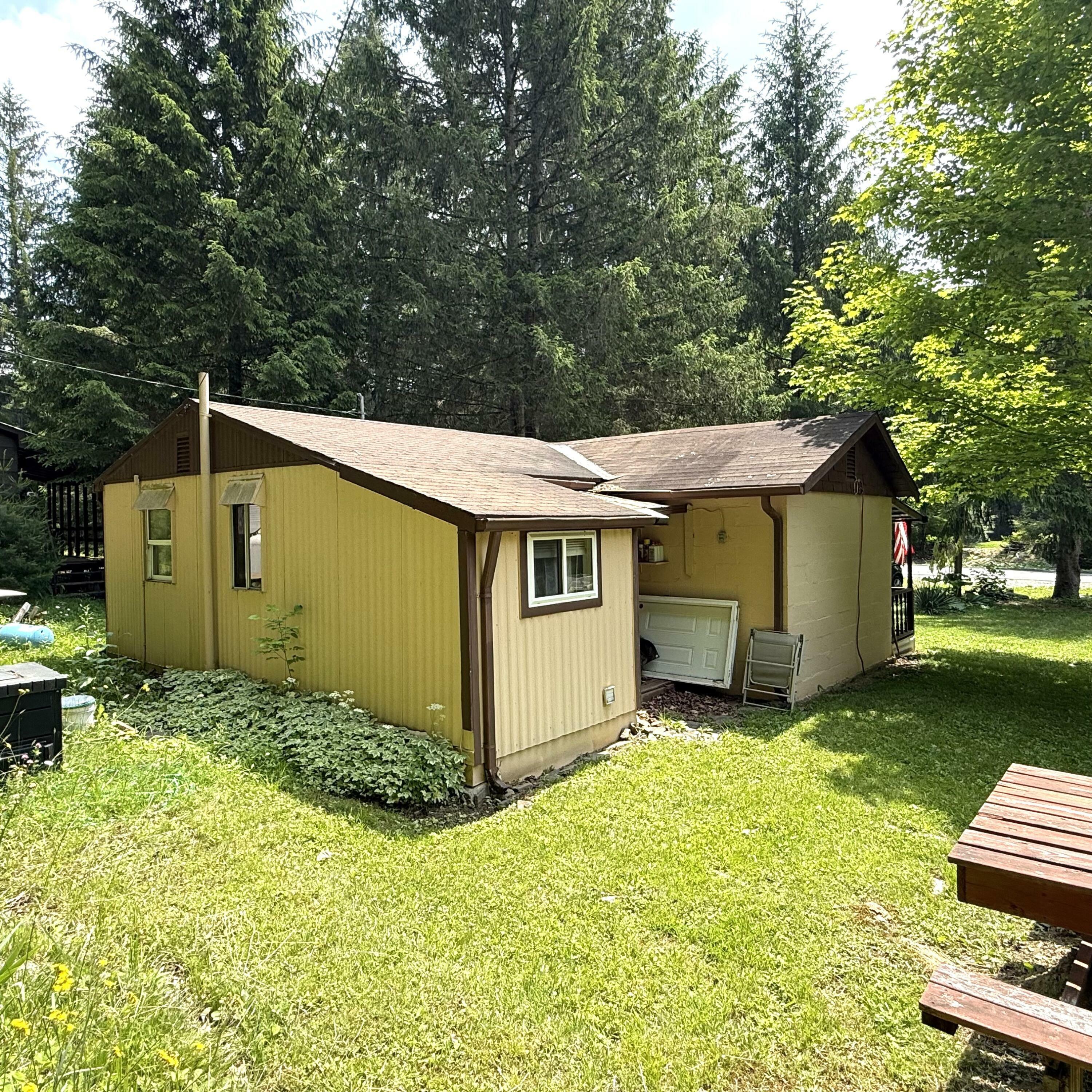 Property Photo: 3311 Pocahontas Trl WV 24954
