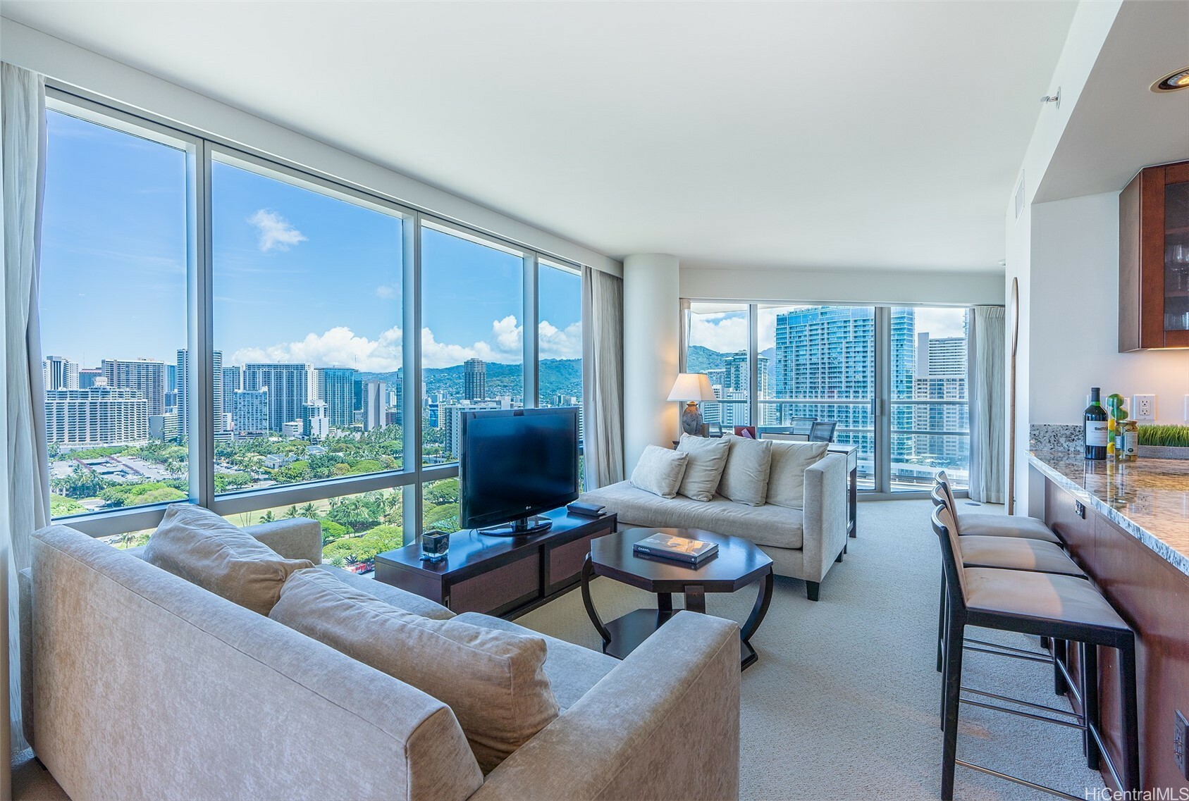 Property Photo:  223 Saratoga Road 2203  HI 96815 