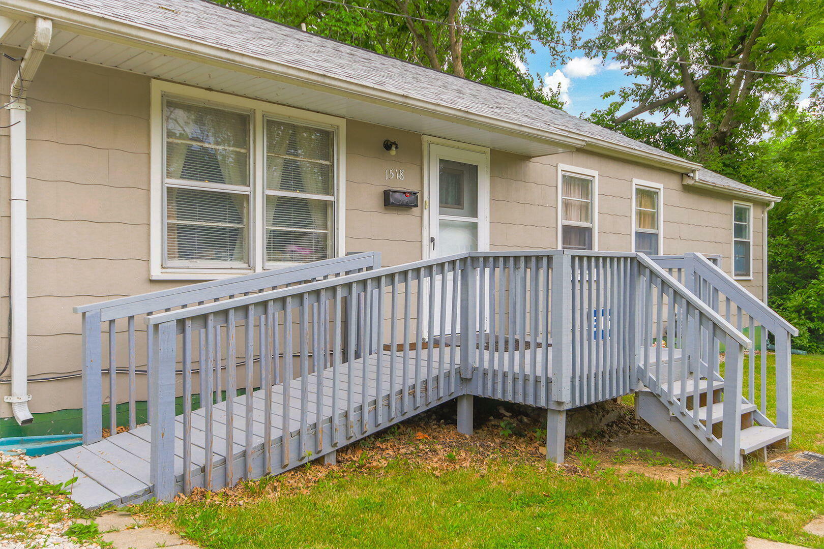 Property Photo: 1518 West Street MO 65265