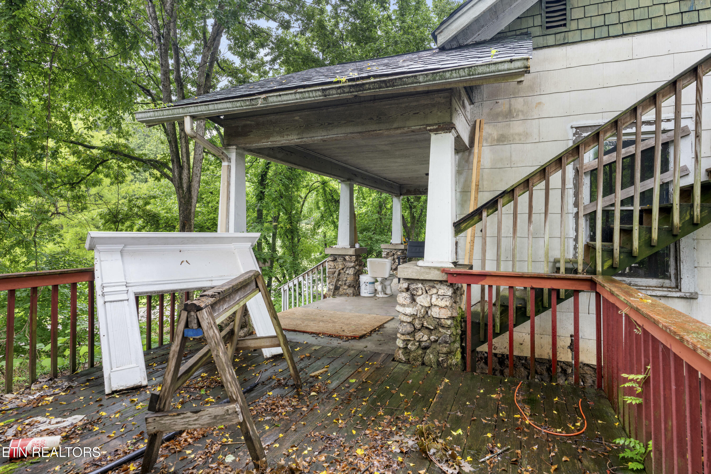 Property Photo: 5530 N Broadway St TN 37918