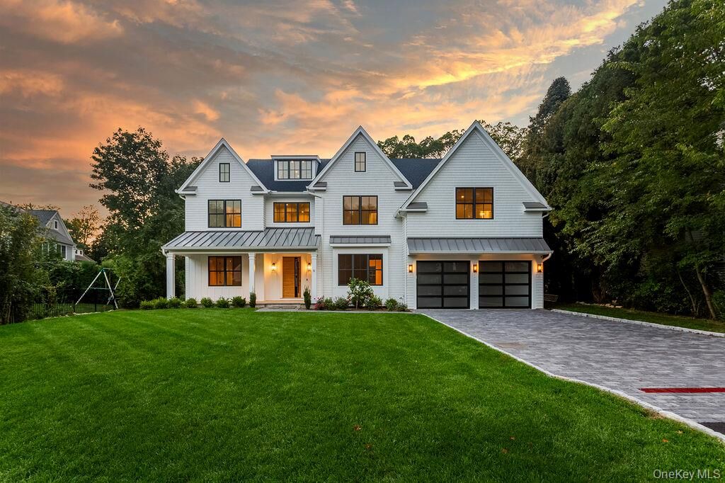Property Photo: 6 Dorchester Lane CT 06878