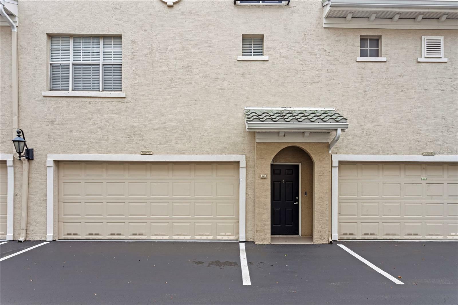Property Photo: 501 Knights Run Avenue 5105 FL 33602