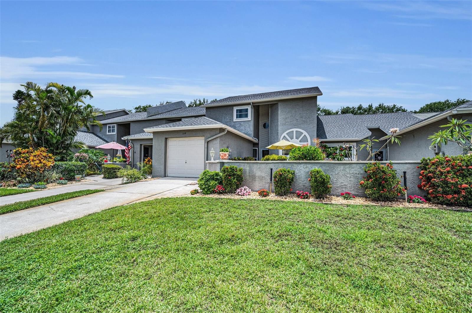 Property Photo: 184 Hunter Court FL 34684
