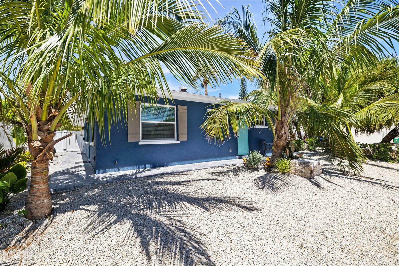 Property Photo: 3016 Gulf Drive FL 34217