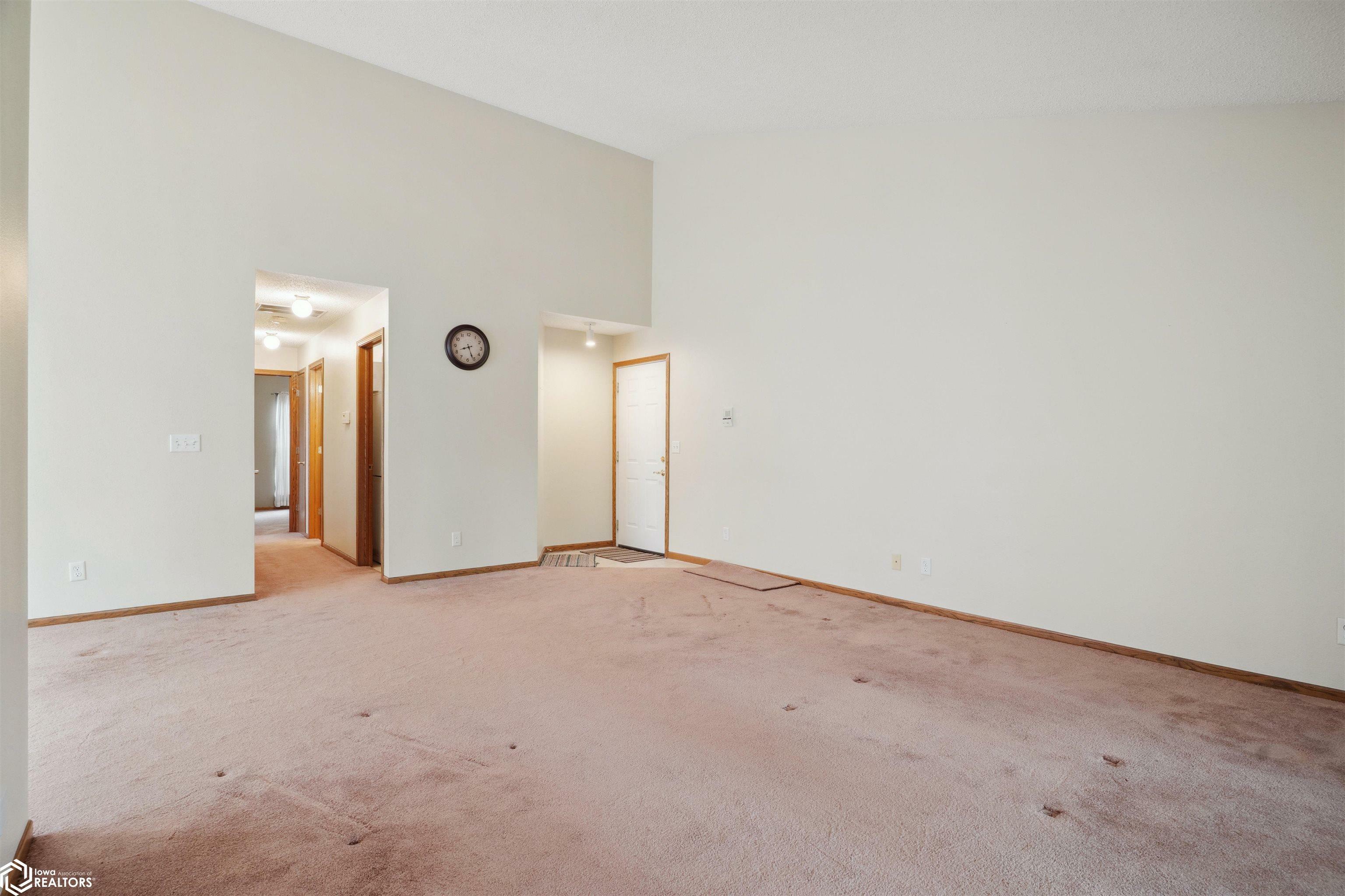 Property Photo: 1408 Orchard Meadow Drive D IA 52601