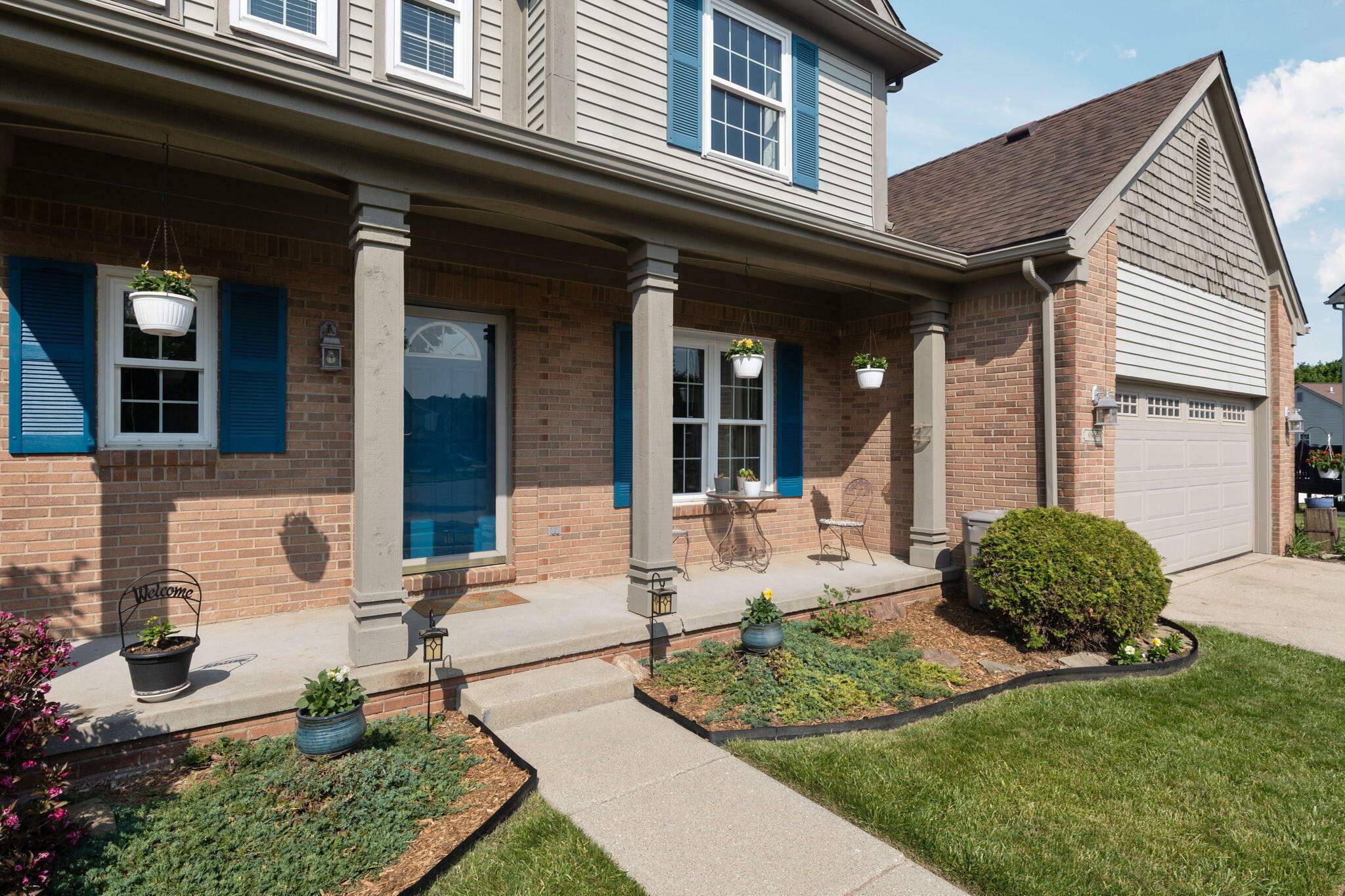 Property Photo: 9869 Dartmoor Circle MI 48111