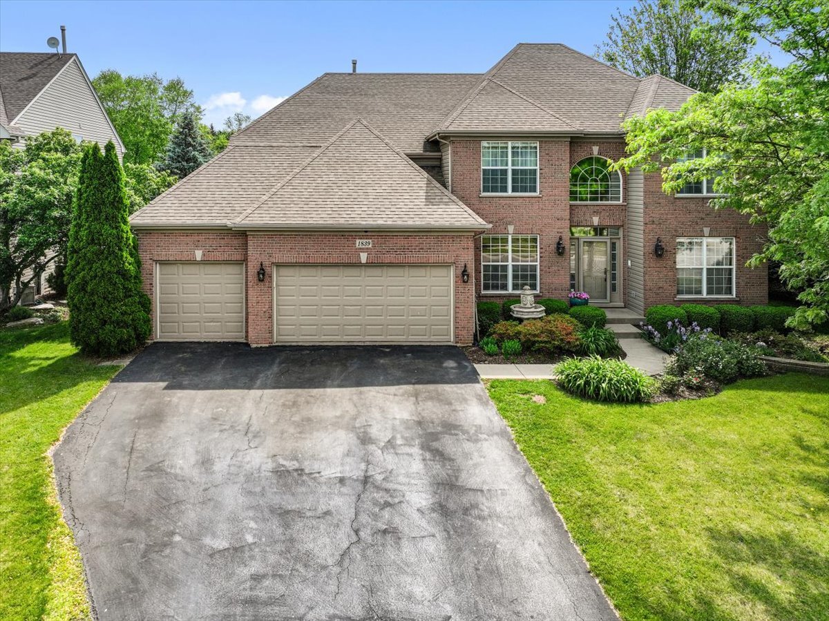 Property Photo: 1839 Kings Gate Lane IL 60014