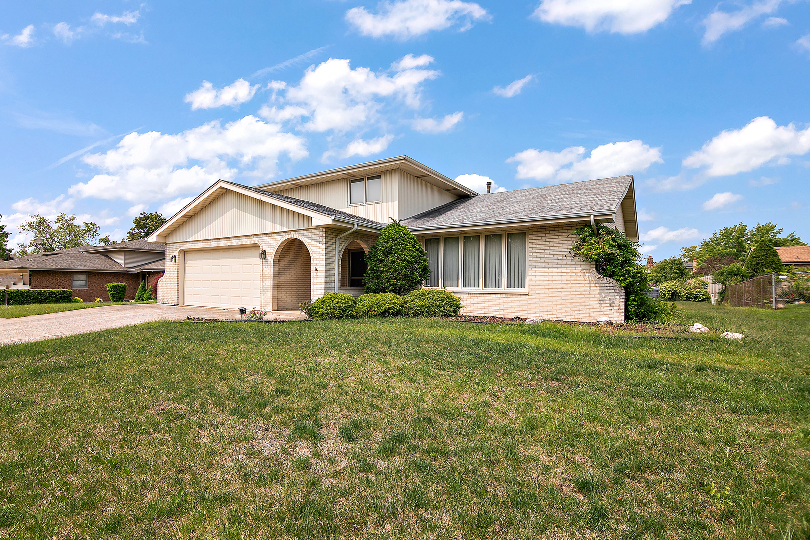 Property Photo: 14216 Trenton Avenue IL 60462