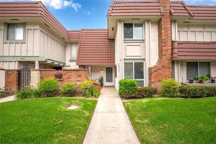 Property Photo: 6898 Breton Way CA 90630