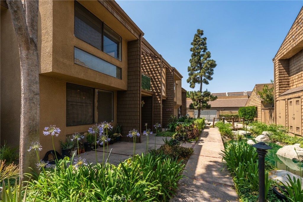 Property Photo:  1675 W Lambert Road G  CA 90631 