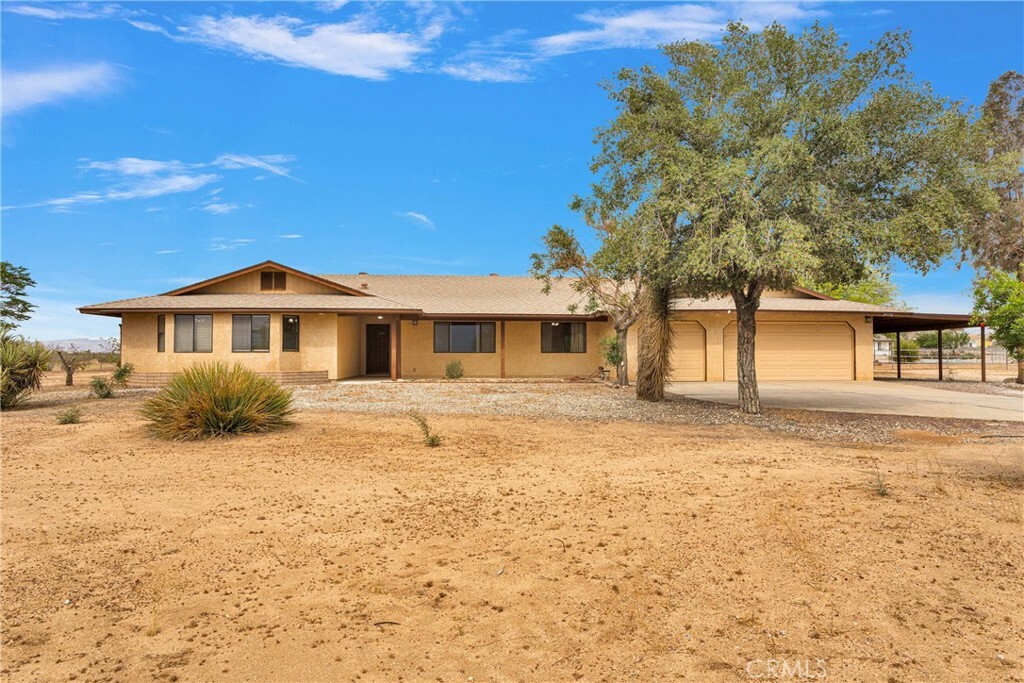 Property Photo: 21978 Mojave Street CA 92308