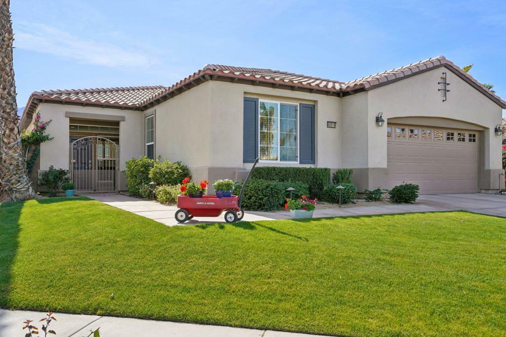 Property Photo: 60519 Lace Leaf Court CA 92253