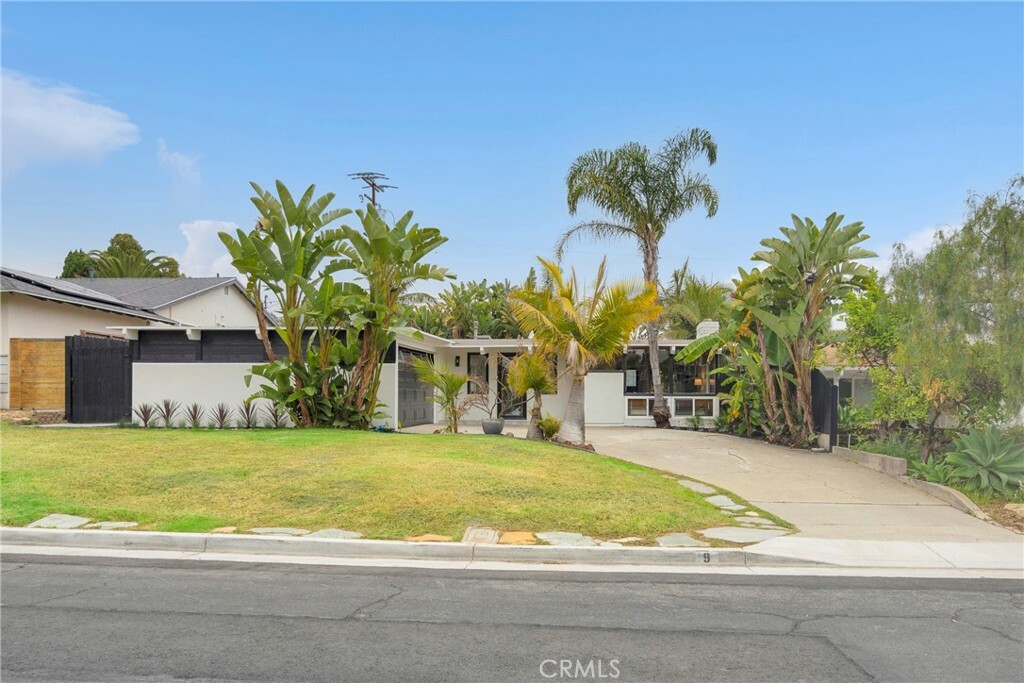 Property Photo: 9 W Avenida Cornelio CA 92672