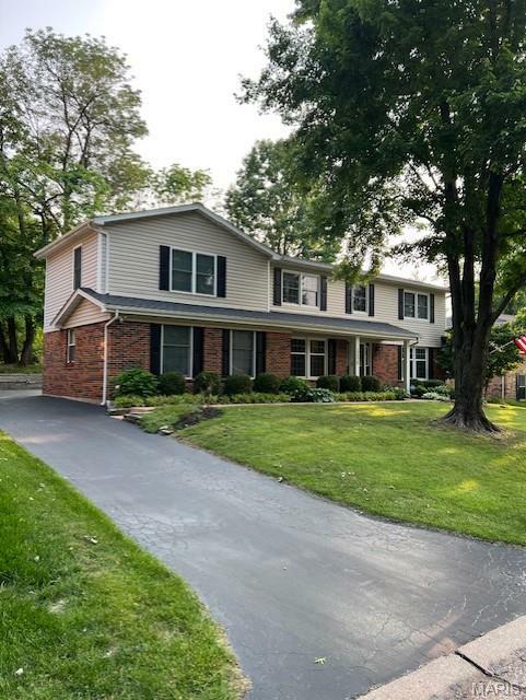 Property Photo: 12378 Woodline Drive MO 63141