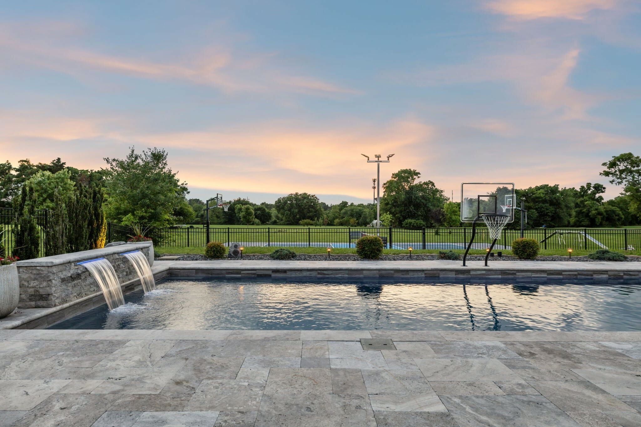 Property Photo: 1926 Cliffview Ct TN 37128