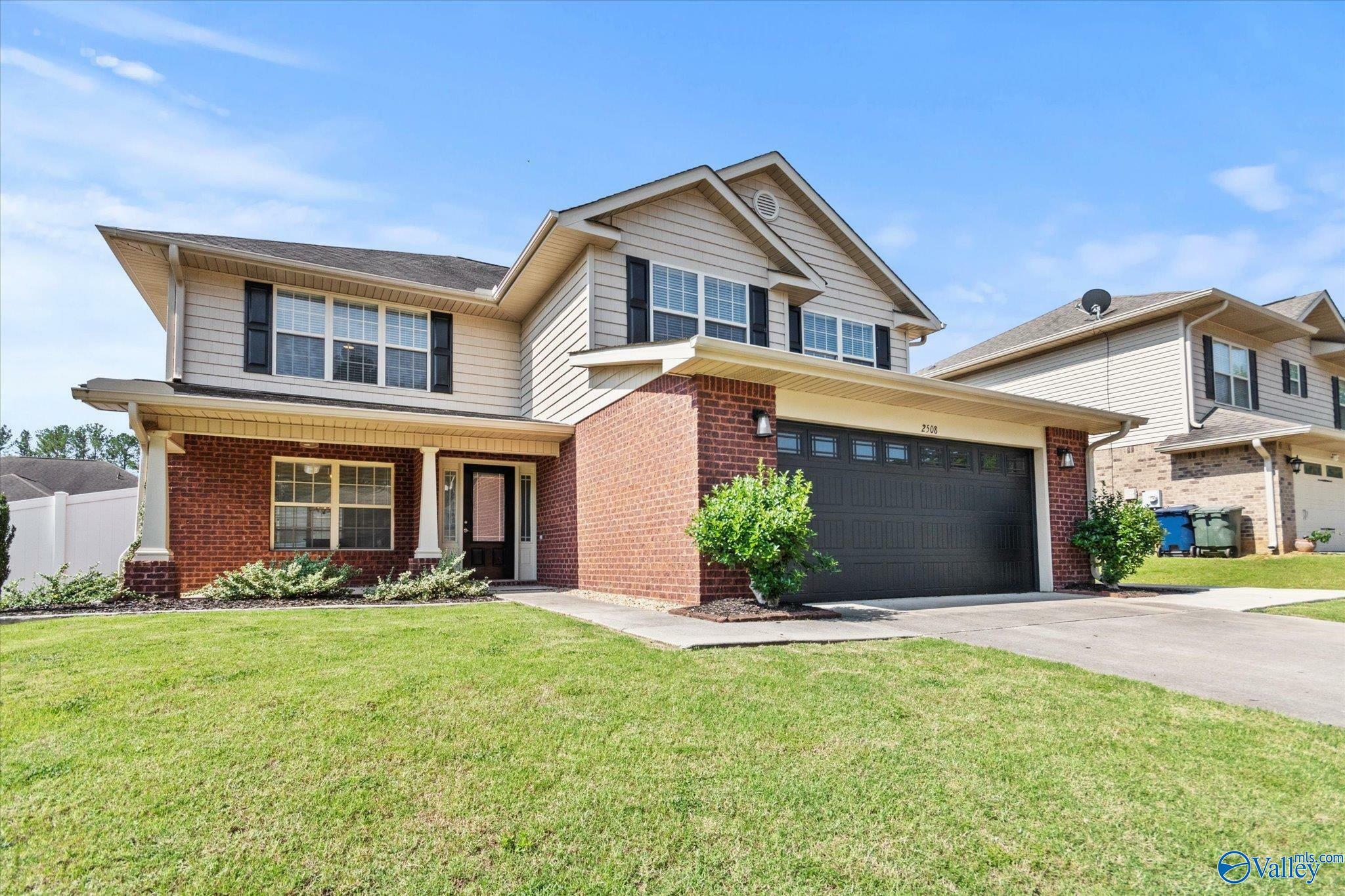 Property Photo: 2508 Oak Place Drive AL 35803
