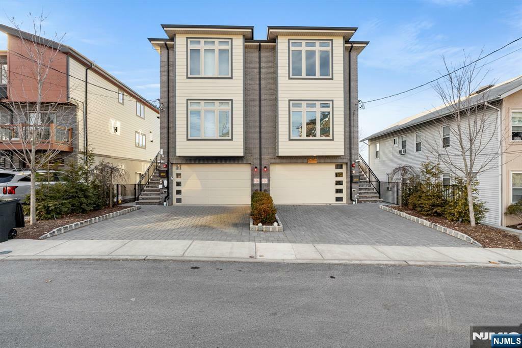 Property Photo: 805 Fairview Lane NJ 07024