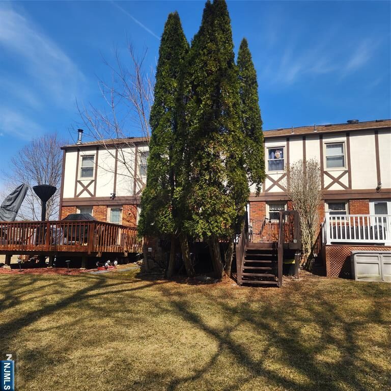 Property Photo:  8 Tudor Place B08  NJ 07828 