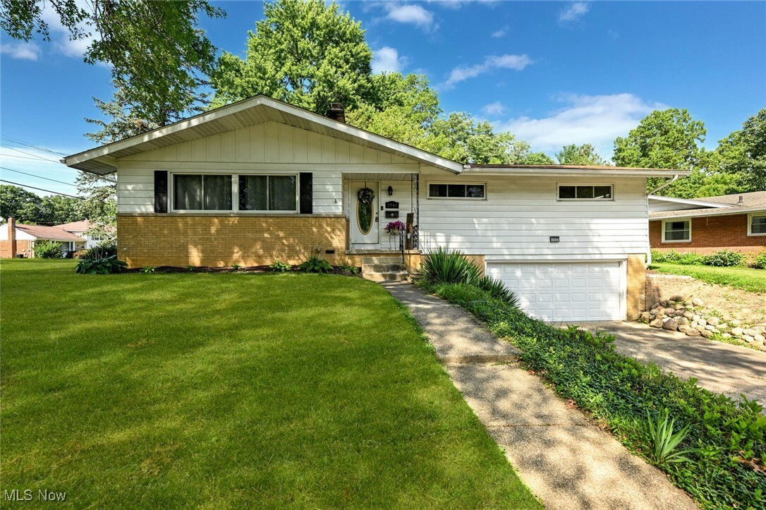 Property Photo: 1941 Oakridge Drive OH 44313