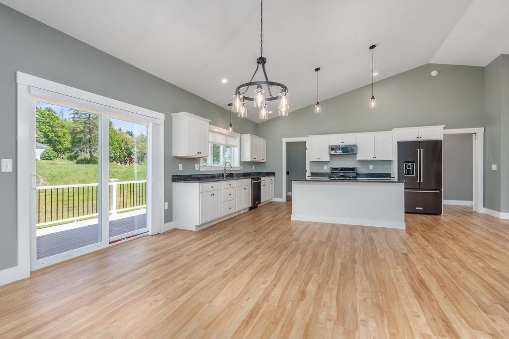 Property Photo:  5 Midmark Lane  NH 03301 