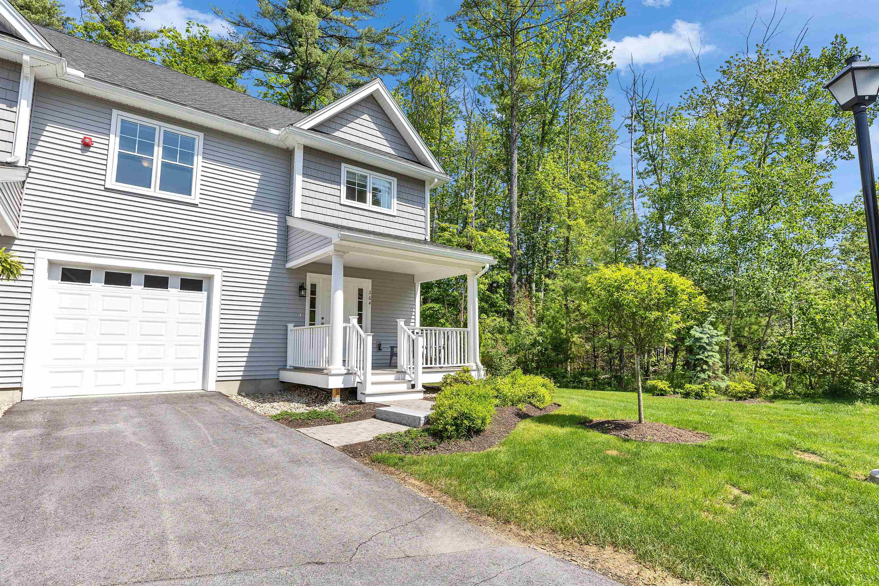 Property Photo: 264 Woodview Way NH 03102