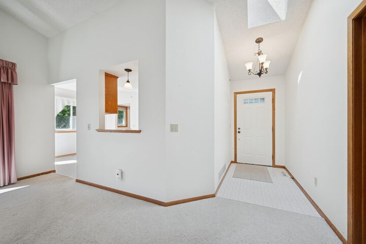 Property Photo:  2639 Lake Court Circle 81  MN 55112 