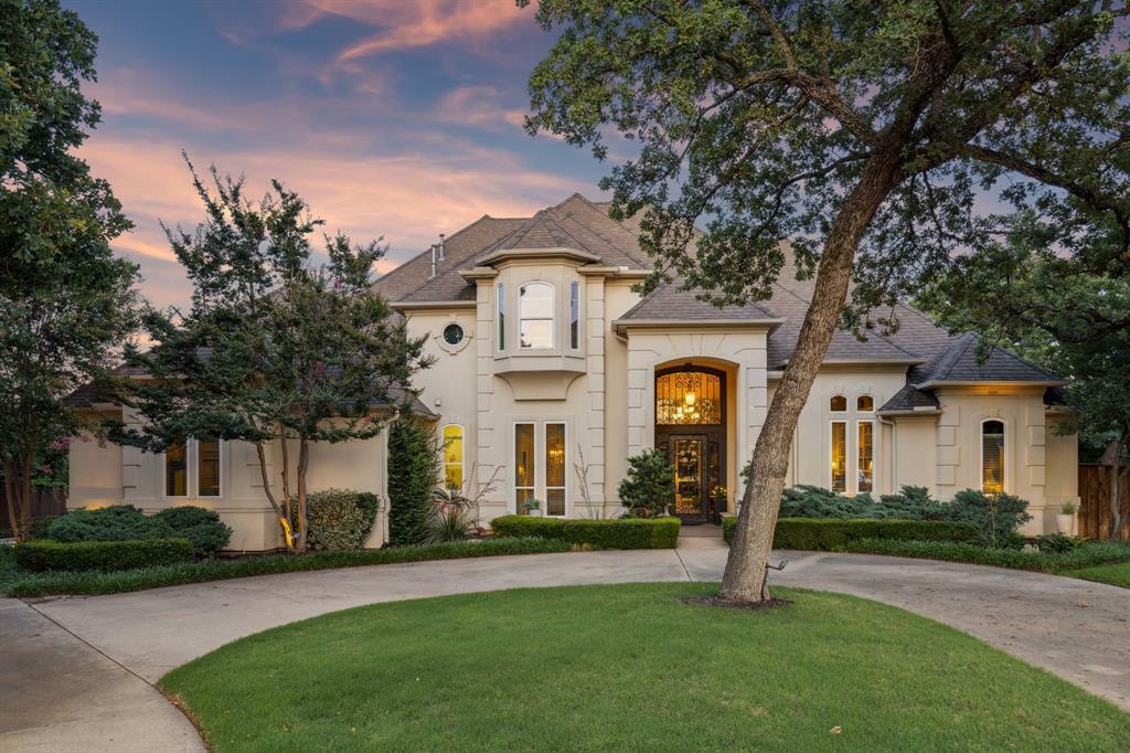 Property Photo: 600 Loving Court TX 76092