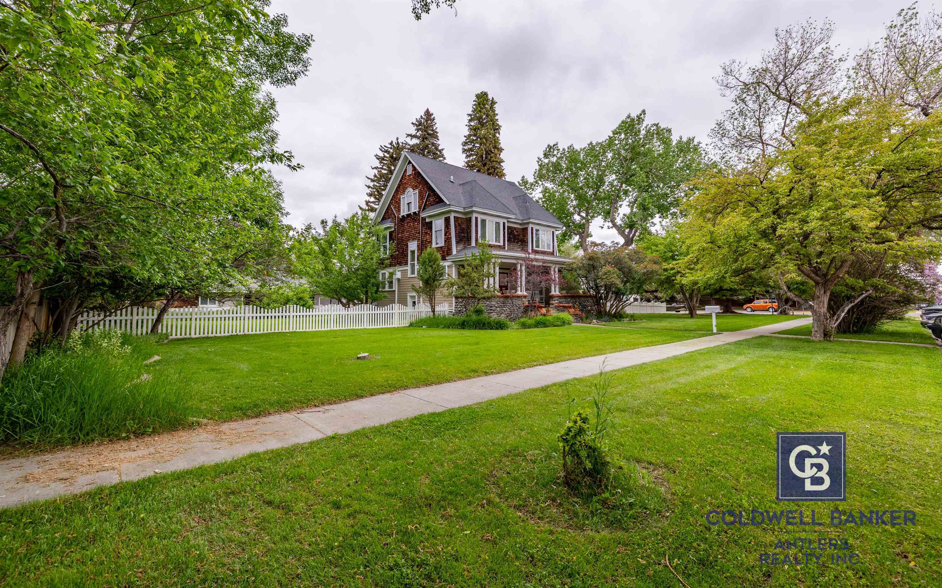 Property Photo: 1037 Rumsey Ave WY 82414