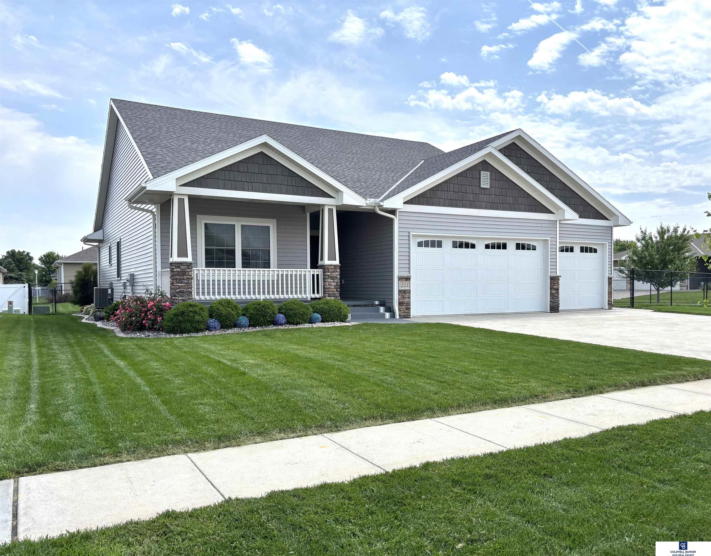 221 Briarwood Lane  Seward NE 68434 photo