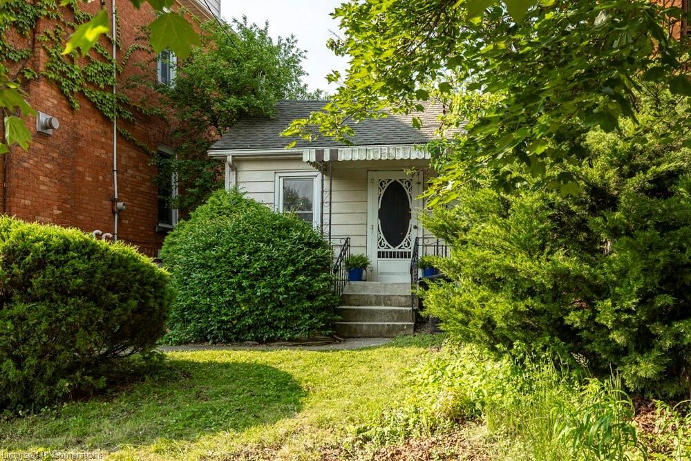 Photo de la propriété:  33 Melbourne Street  ON L8P 2A5 