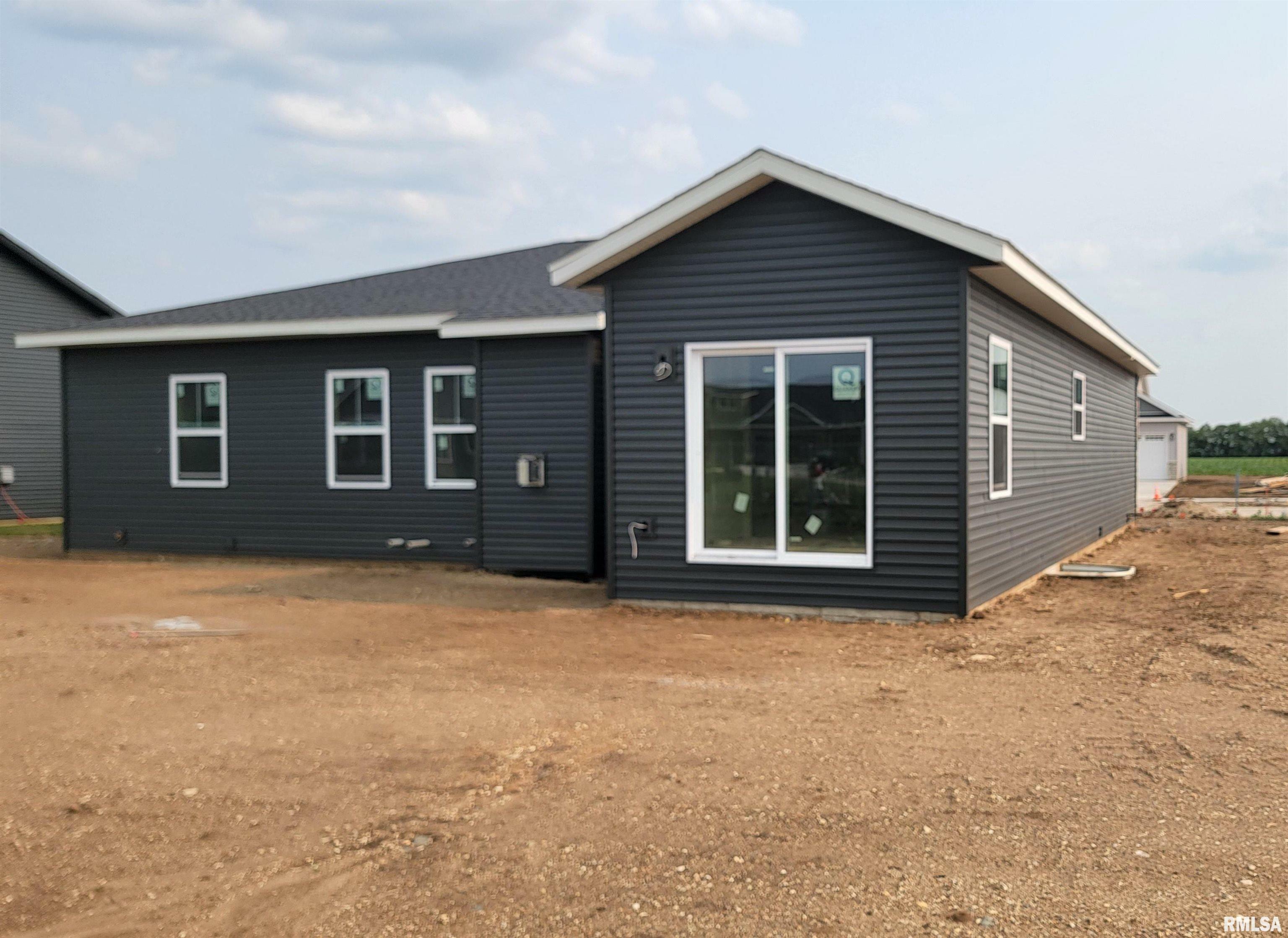 Property Photo: 1311 Hillcrest Drive IL 61523