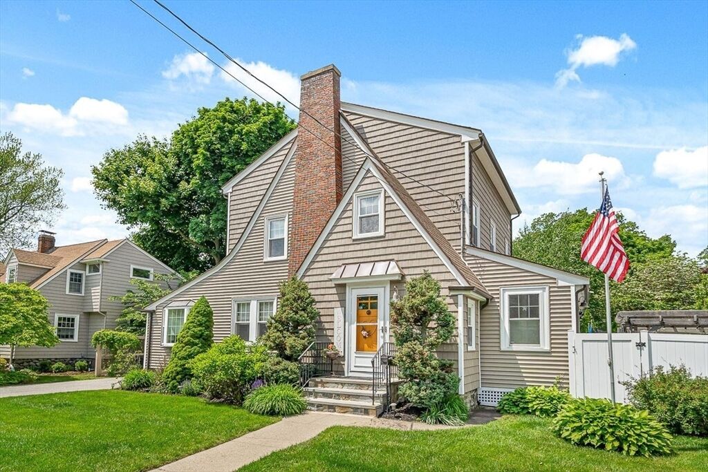 Property Photo:  104 Howard St  MA 02176 