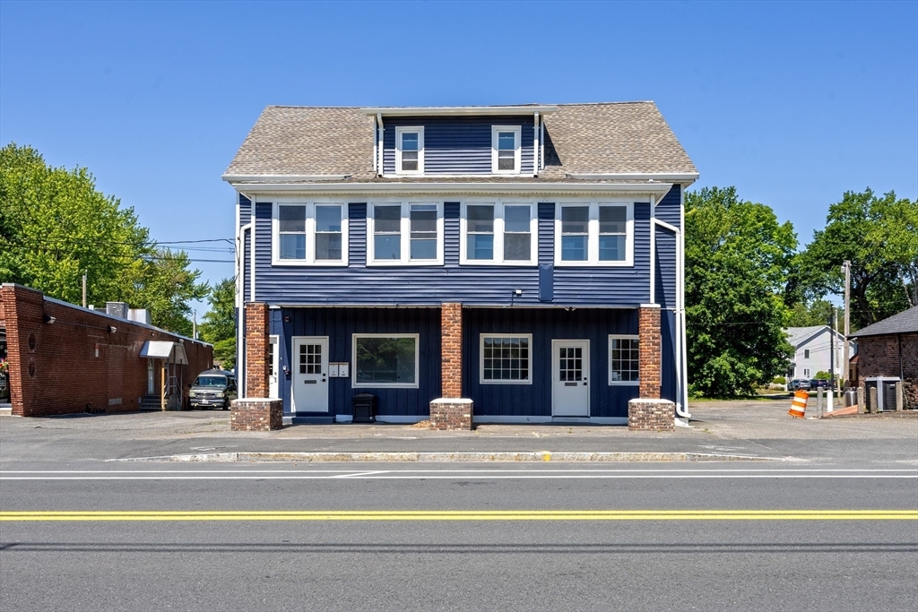 318 Newton St  South Hadley MA 01075 photo