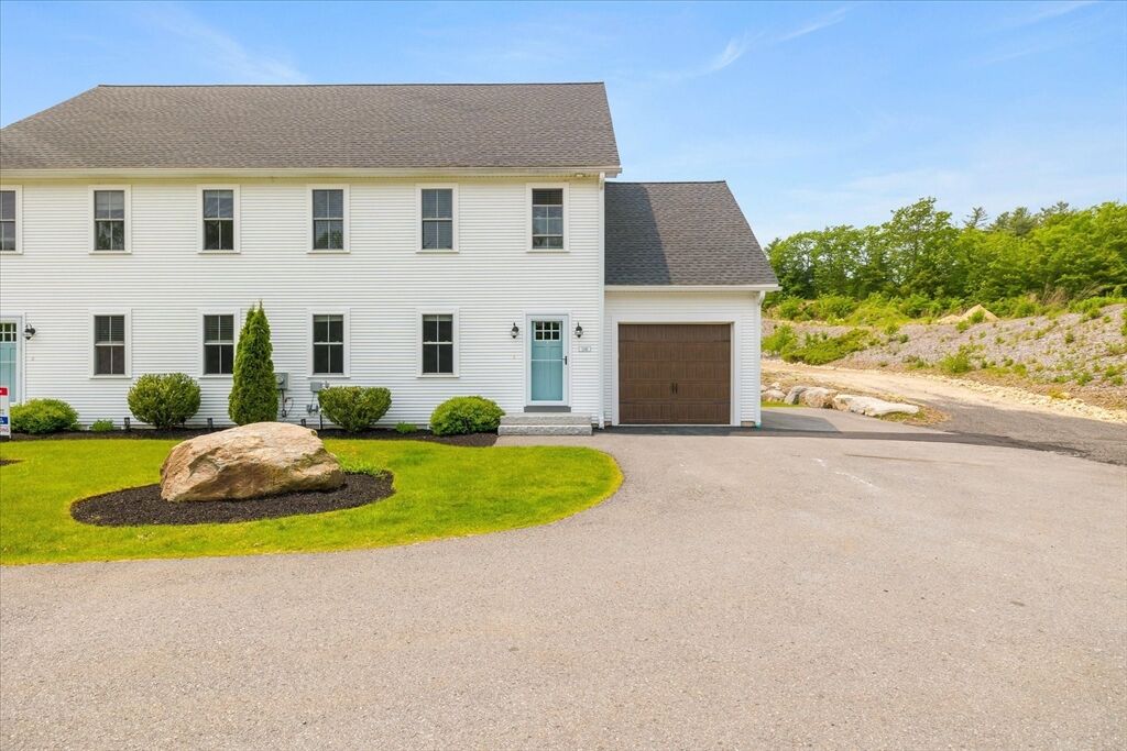 Property Photo: 194 B Narrows Rd MA 01473