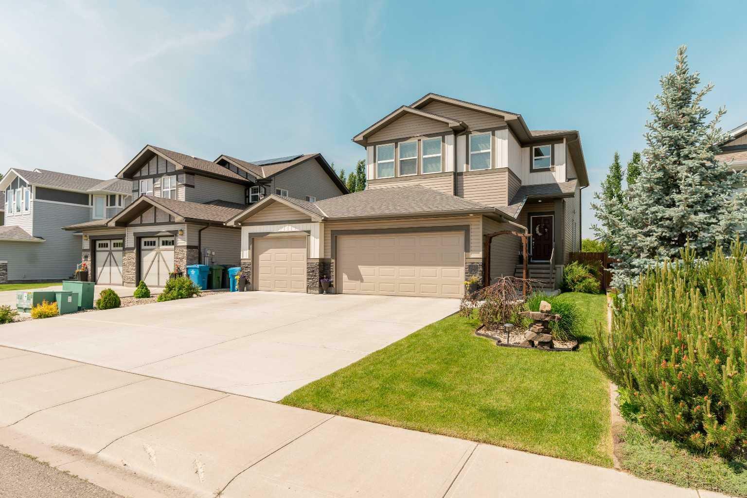 Property Photo: 457 Westgate Crescent AB T1M 0E1