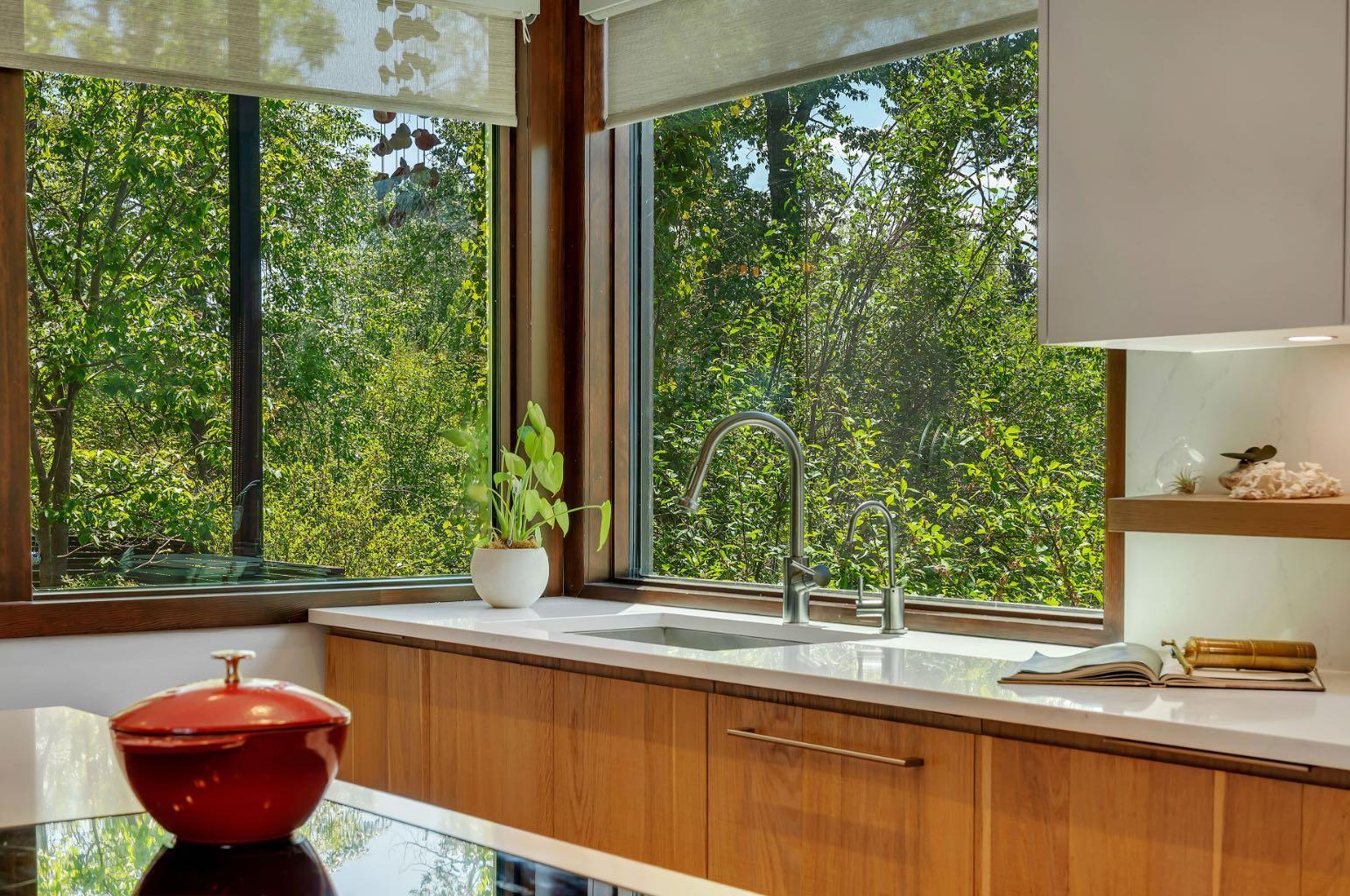 Property Photo: 955 Rideau Road SW AB T2S 3A7