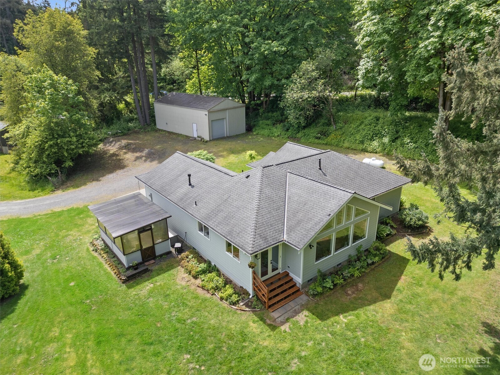 Property Photo: 16100 SE 113th Place WA 98059